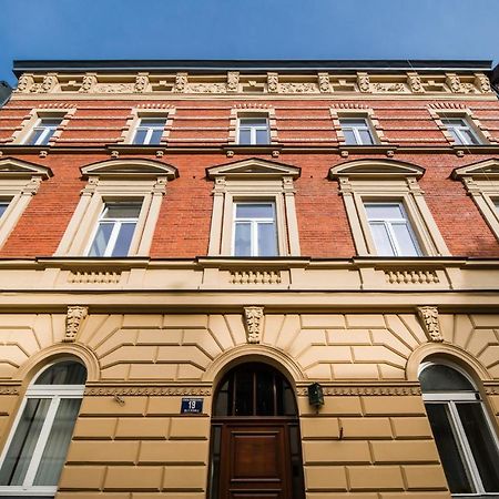 Attractive Apartment Oldtown Near Thetrain Station Krakow Bagian luar foto