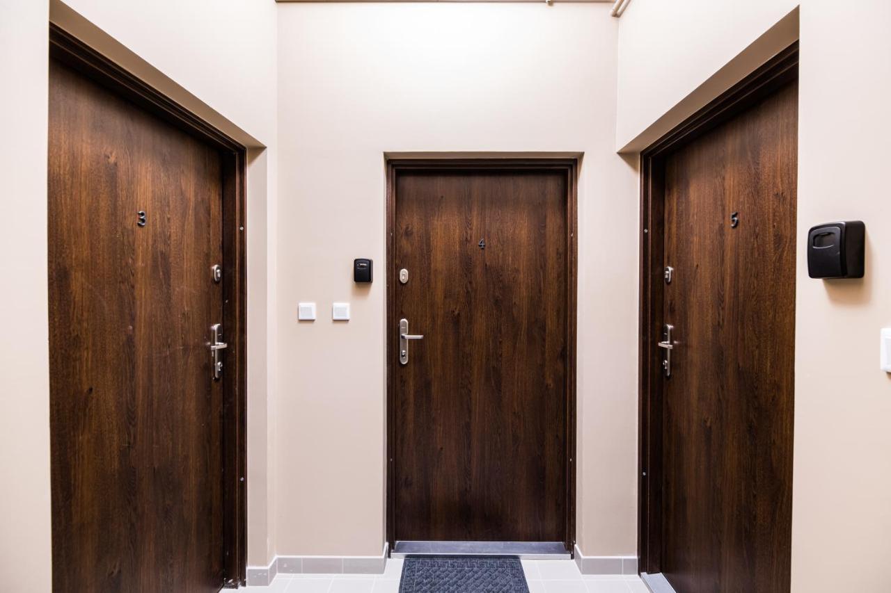 Attractive Apartment Oldtown Near Thetrain Station Krakow Bagian luar foto
