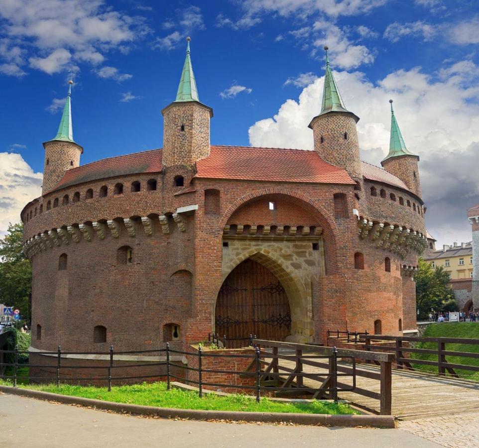 Attractive Apartment Oldtown Near Thetrain Station Krakow Bagian luar foto